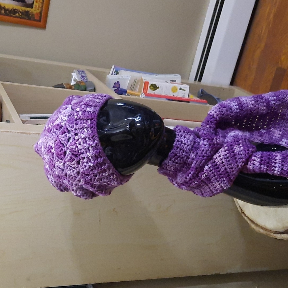 2 PC HANDCRAFTED KNITTED PURPLE MARBLED BEANIE HAT AND MATCHING SCARF NE… - Picture 5 of 9